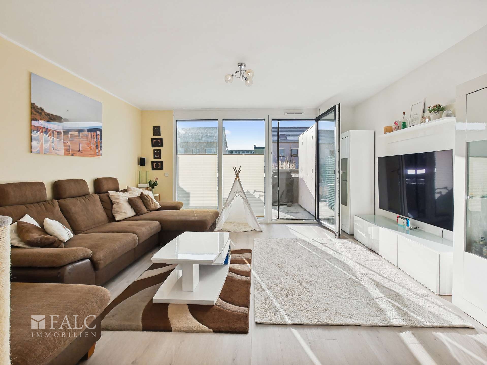 Wohnbereich + Zugang Terrasse